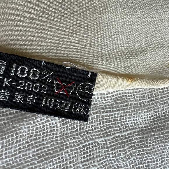 Yves Saint Laurent Vintage Silk Scarf Floral Print, Hand-Rolled Edges Japan - Picture 7 of 10